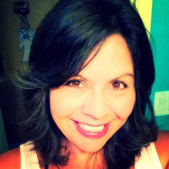 Meet your Posher, Tina - Picture 1 of 1